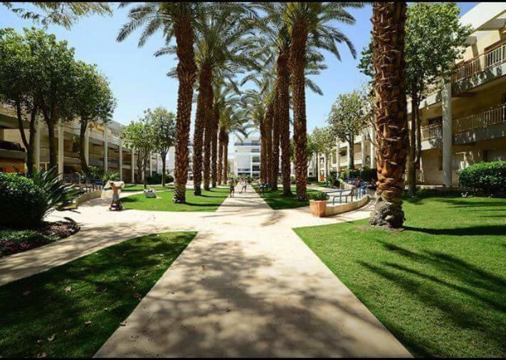 Royal Park Eilat Apartments Buitenkant foto